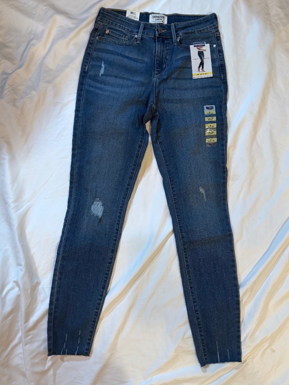 Denizen from Levi's Essential stretch Mid rise skinny NWT Size 6L 28x32